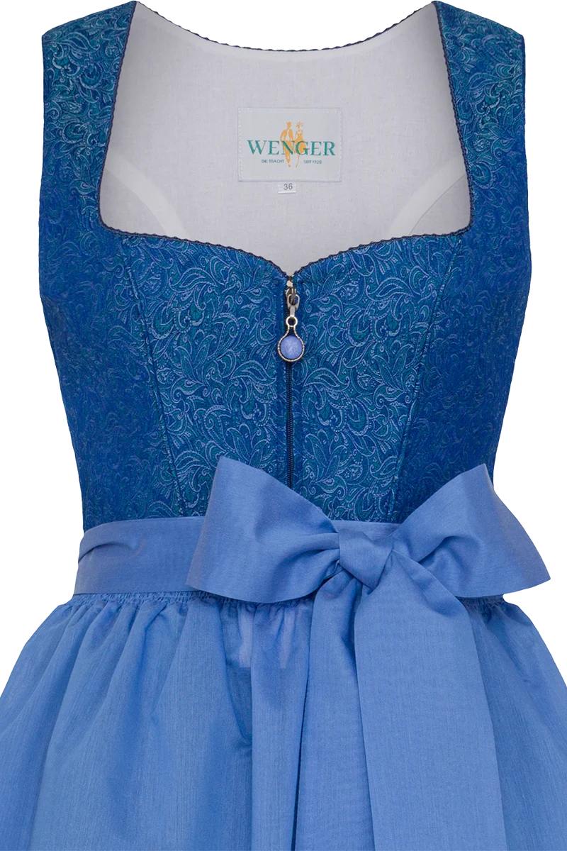 Dirndl in Midilänge mit Herzausschnitt