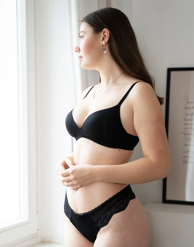 String Clara Black