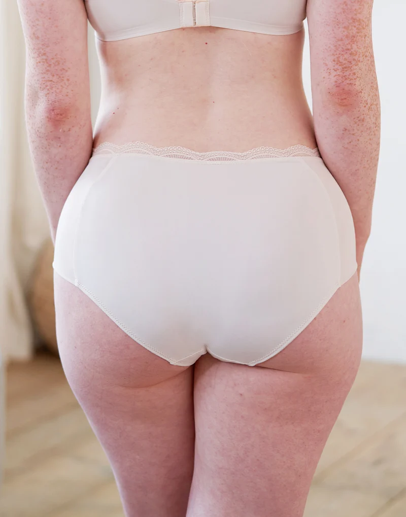 High-Panty Clara Powder