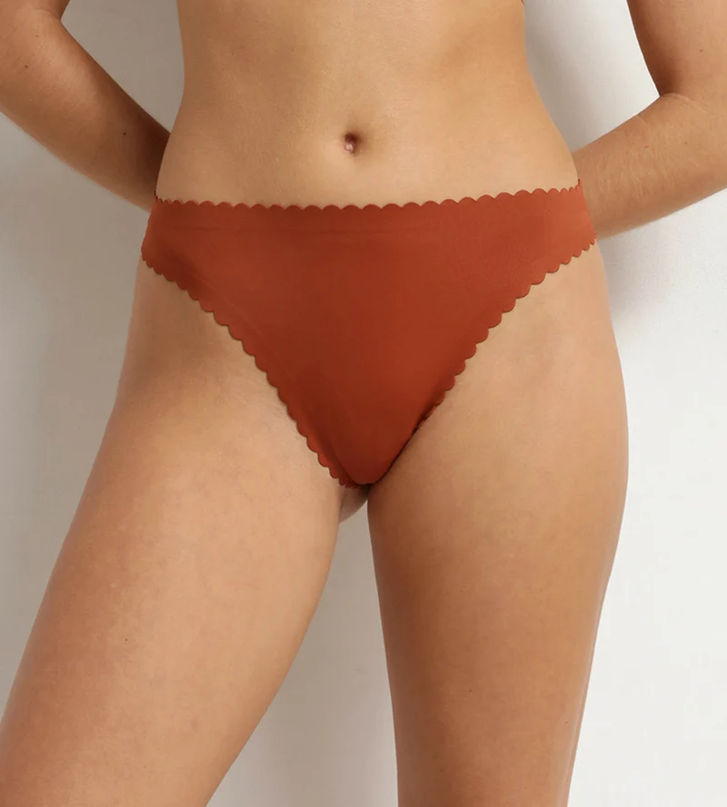Damen-String „Brun Cannelle” aus Mikrofaser von Dim Body Touch