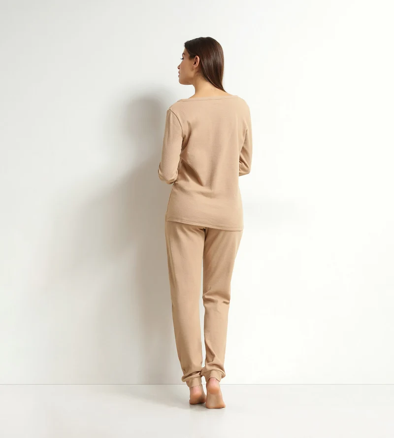 Damen-Pyjama-Set mit V-Ausschnitt aus Jersey in Taupe von Dim Cosy Time