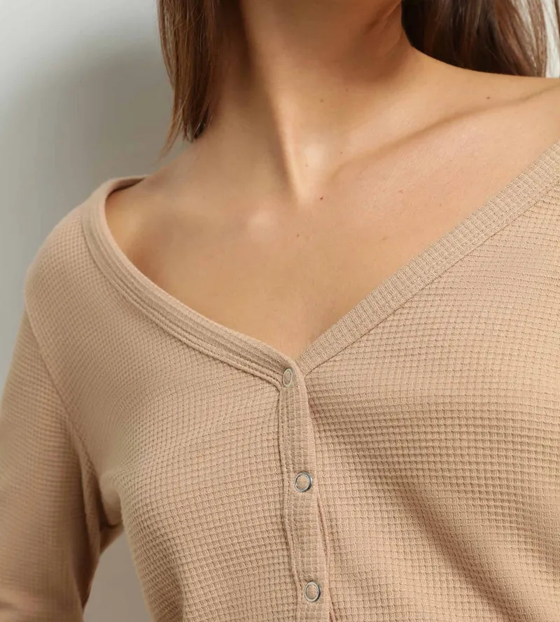 Damen-Pyjama-Set mit V-Ausschnitt aus Jersey in Taupe von Dim Cosy Time