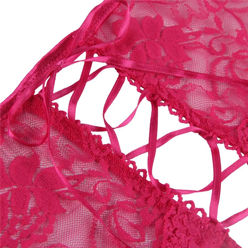 Pinkfarbener, geblümter Spitzenhöschen mit vollständiger Bedeckung, gekreuztem Rückenausschnitt und offenem Schritt