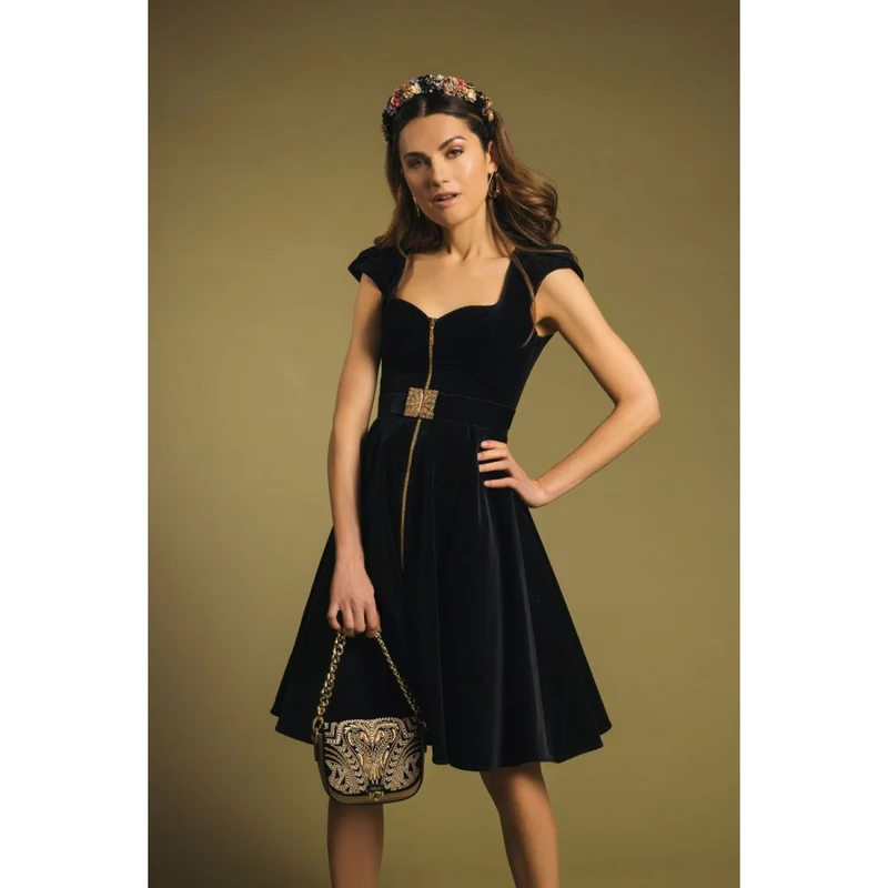 Grazia in schwarz