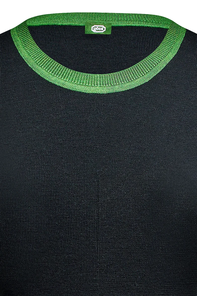 Strickkleid mit gestrickten Biesen