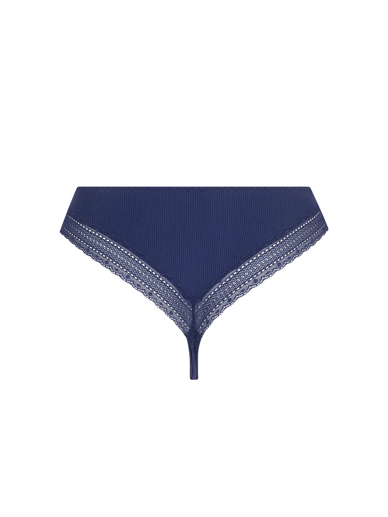 Antigel von Lise Charmel – En Mode Yoga Thong Bleu Yoga