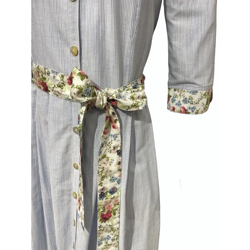 Kleid von Berwin&Wolf in der Farbe hellblau