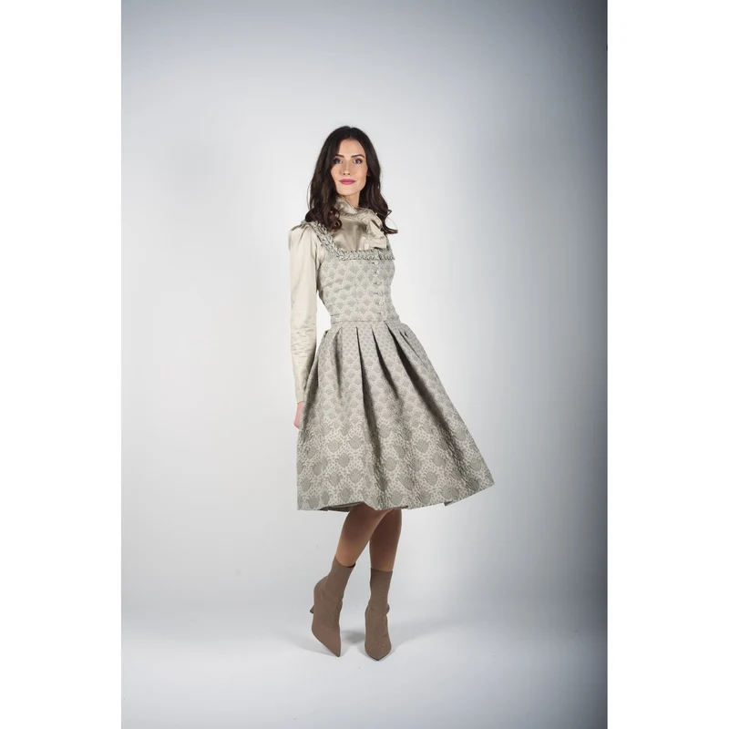 Kleid in champagne