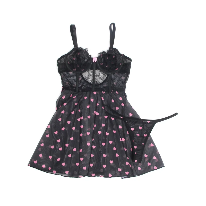 Schwarzes Babydoll aus Spitze mit Herzmuster, Wimpernspitzenbesatz am Brustbereich, Schleifenakzent und passendem T-Shirt-Set