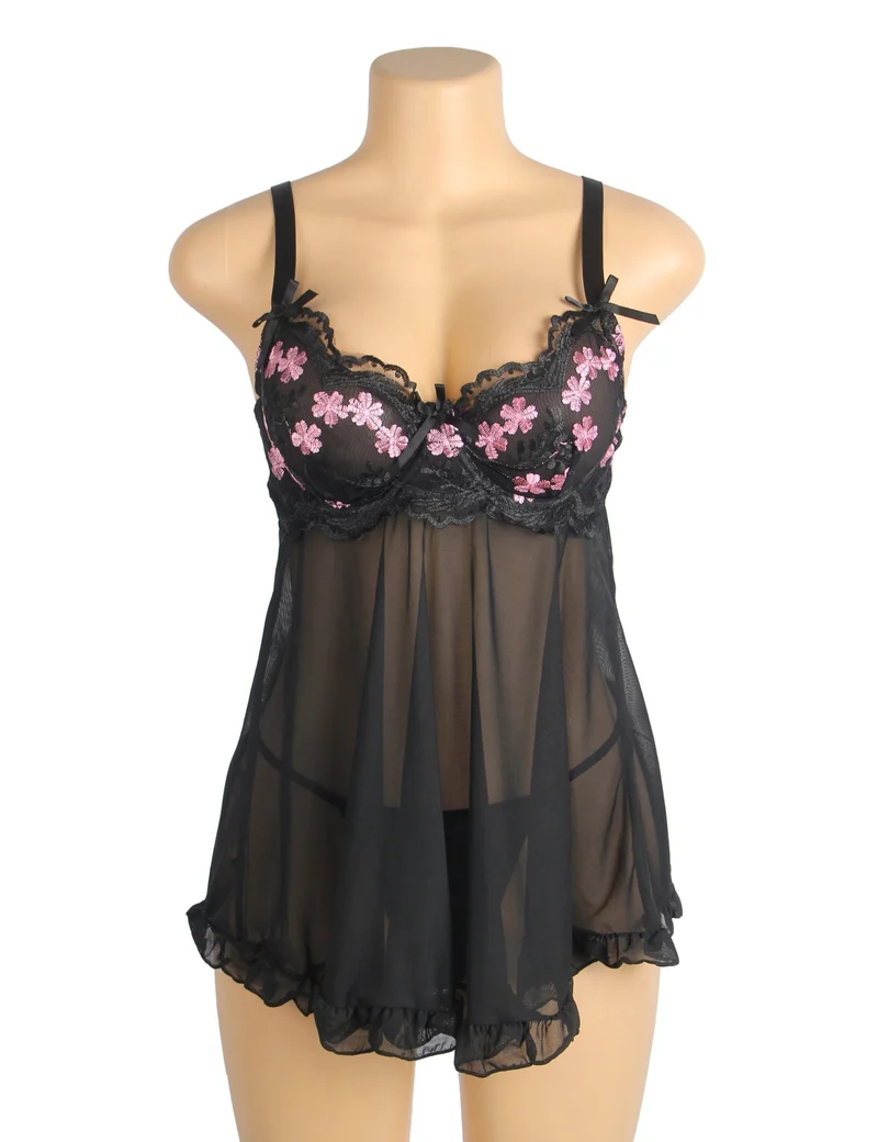 Schwarzes Babydoll aus Netzstoff mit 3D-Blumenstickerei, Schleifenverzierung, Rüschensaum, formgebendem Oberteil und passendem Höschen.