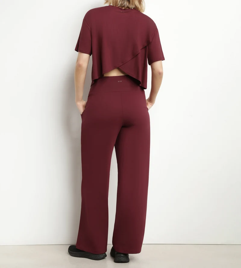 Sport-T-Shirt für Damen aus burgunderfarbener Viskose mit offenem Rücken Dim Move