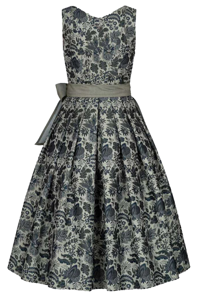 Dirndl mit floralem Muster