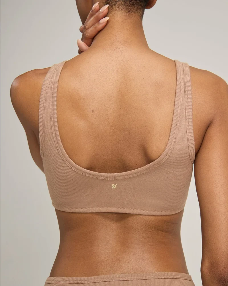 Nudea - BH aus Bio-Baumwolle mit Dip-Front-Detail, Mokka