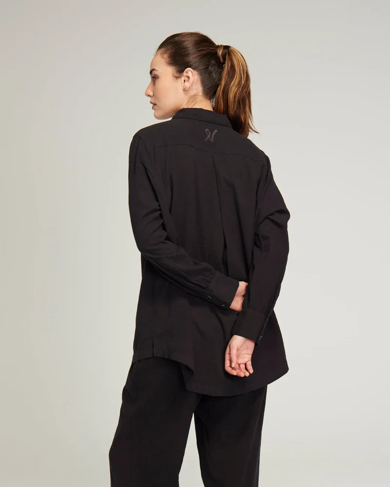 Nudea - Schwarzes Midi-Shirt