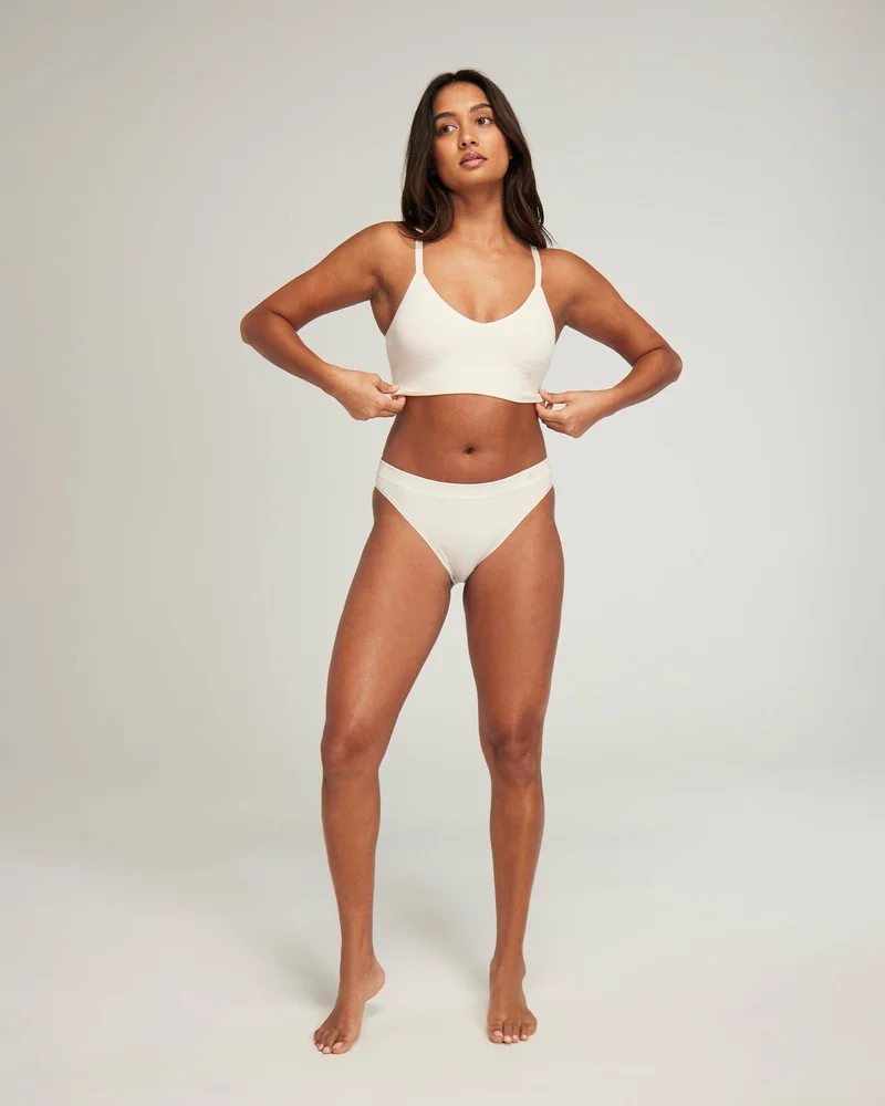 Nudea - TENCEL Nahtloses Bralette Weißer Sand