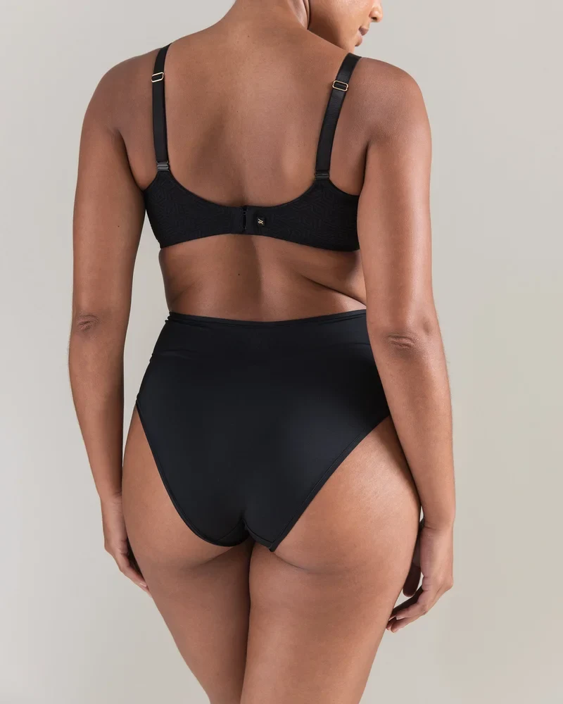Nudea - Stretch-Slip mit hohem Bund, Schwarz