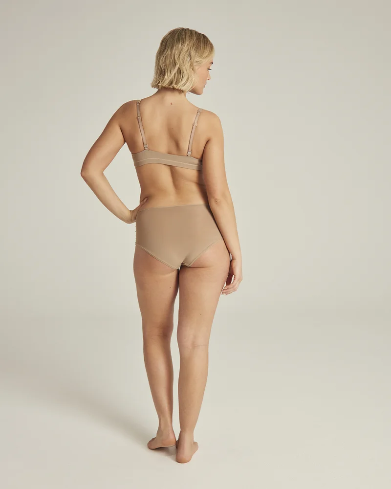 Nudea - Stretch-Slip mit hohem Bund, Dunkelbraun