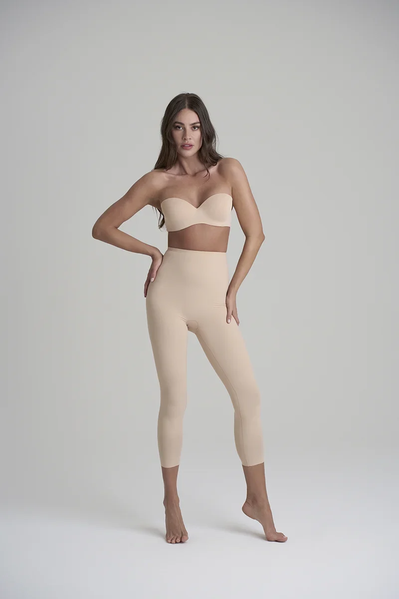ByeBra – Formgebende Unterwäsche (Starker Halt) Formgebende Caprihose mit hohem Bund, Beige