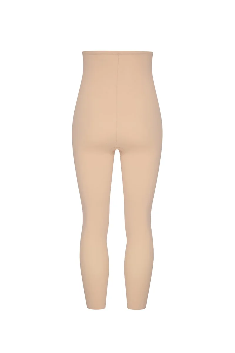 ByeBra – Formgebende Unterwäsche (Starker Halt) Formgebende Caprihose mit hohem Bund, Beige