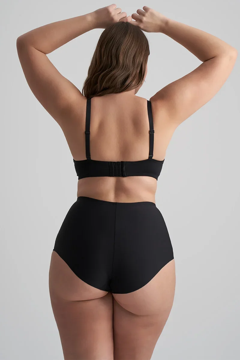ByeBra – Unsichtbare Shapewear mit leichter Stützwirkung, unsichtbarer Slip mit mittelhohem Bund, Schwarz
