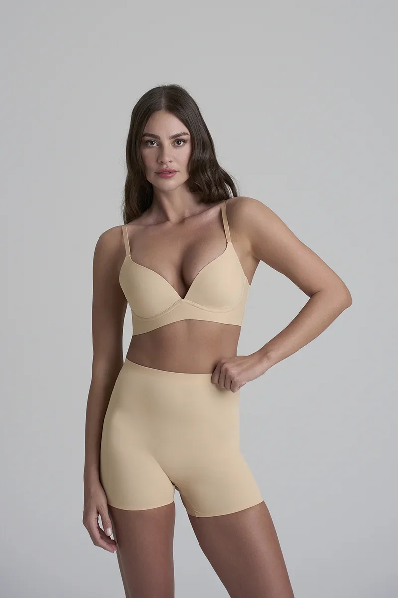 ByeBra – Unsichtbare Shapewear mit leichter Stützwirkung, unsichtbarer Shorty, Beige