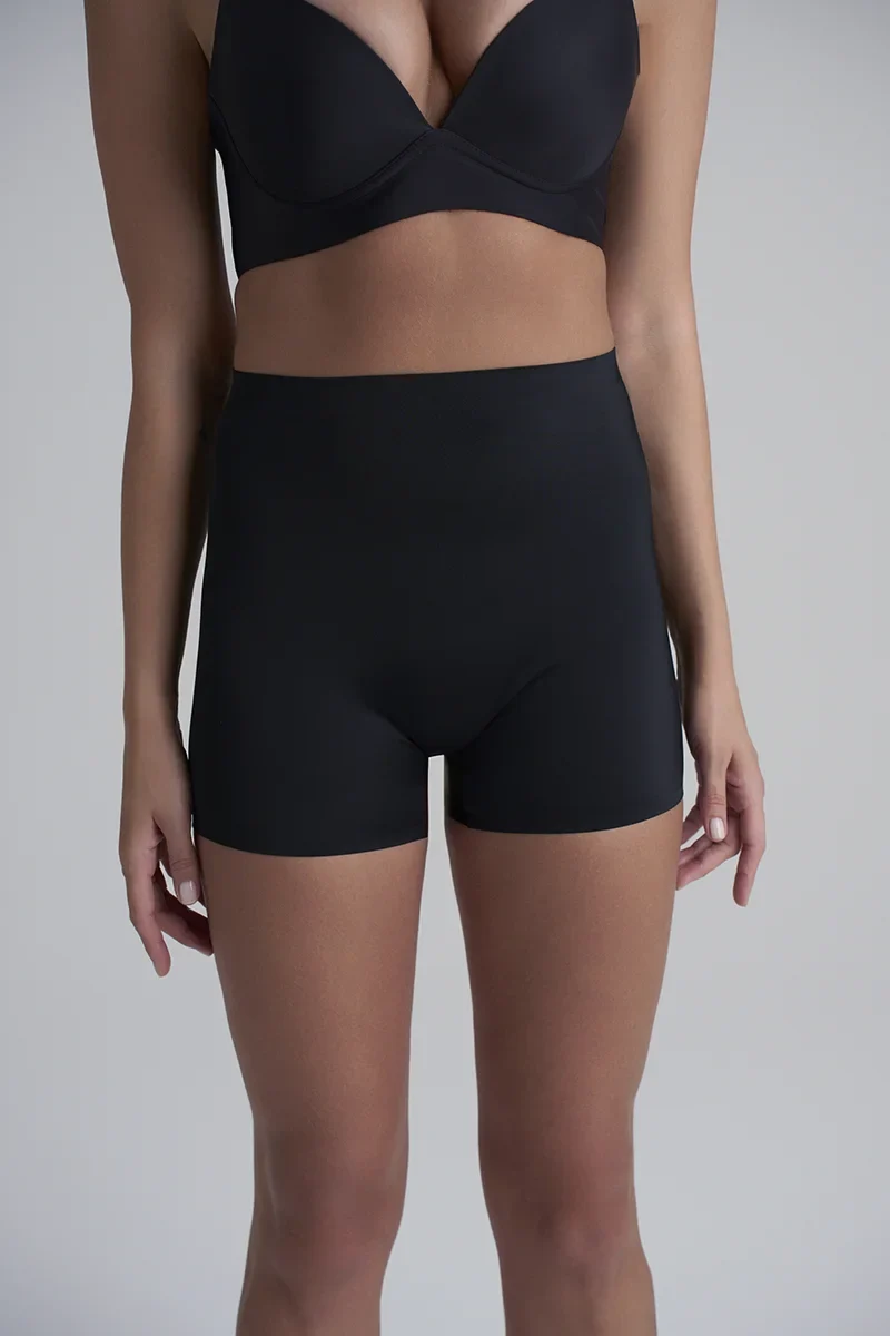 ByeBra – Unsichtbare Shapewear mit leichter Stützwirkung, unsichtbare Shorts mit mittelhohem Bund, Schwarz