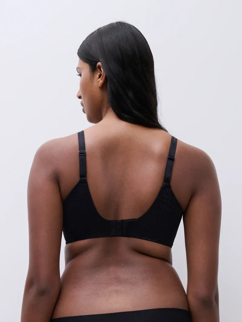 Chantelle - Magique Covering Moulded Bra Schwarz