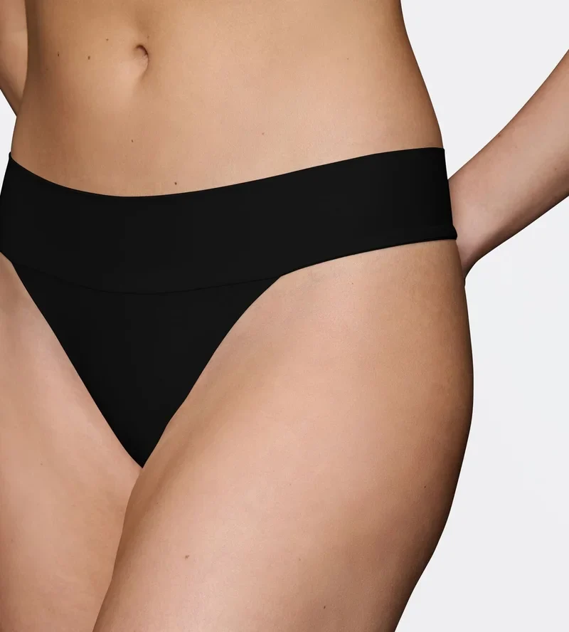 Triumph - Body Make-Up Essentials Illusion String Ex Black