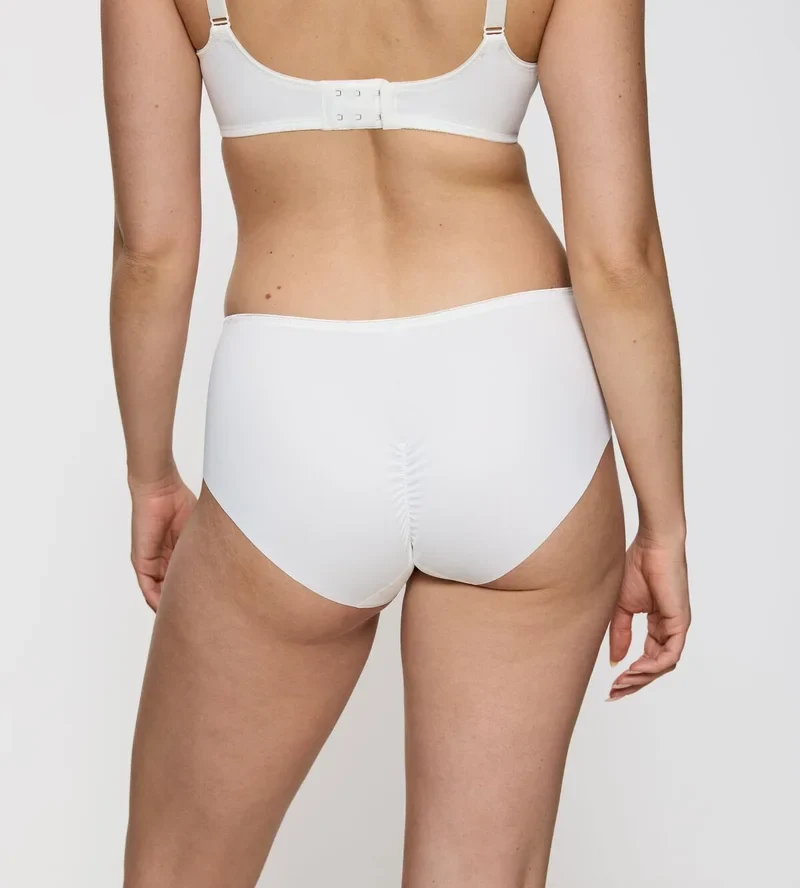 Triumph – Essential Minimizer Hipster Vanille