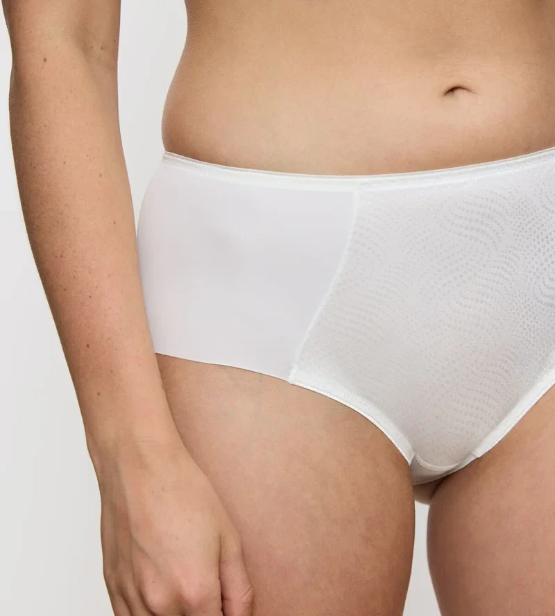 Triumph – Essential Minimizer Hipster Vanille