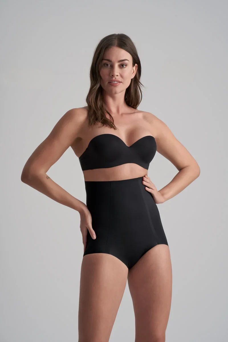 ByeBra – Smooth Essentials (mittlere Stützkraft) High Waist Slip Schwarz