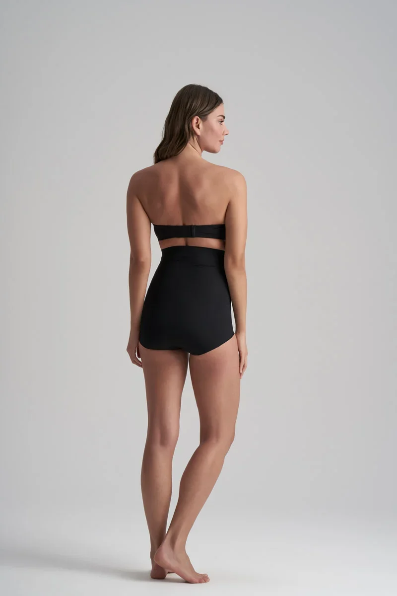 ByeBra – Smooth Essentials (mittlere Stützkraft) High Waist Slip Schwarz
