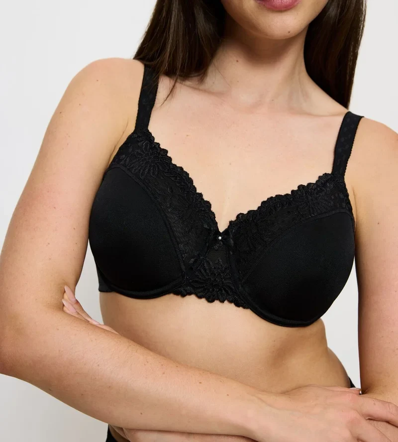 Triumph - Ladyform Minimizer-BH mit vorgeformten Cups, Schwarz