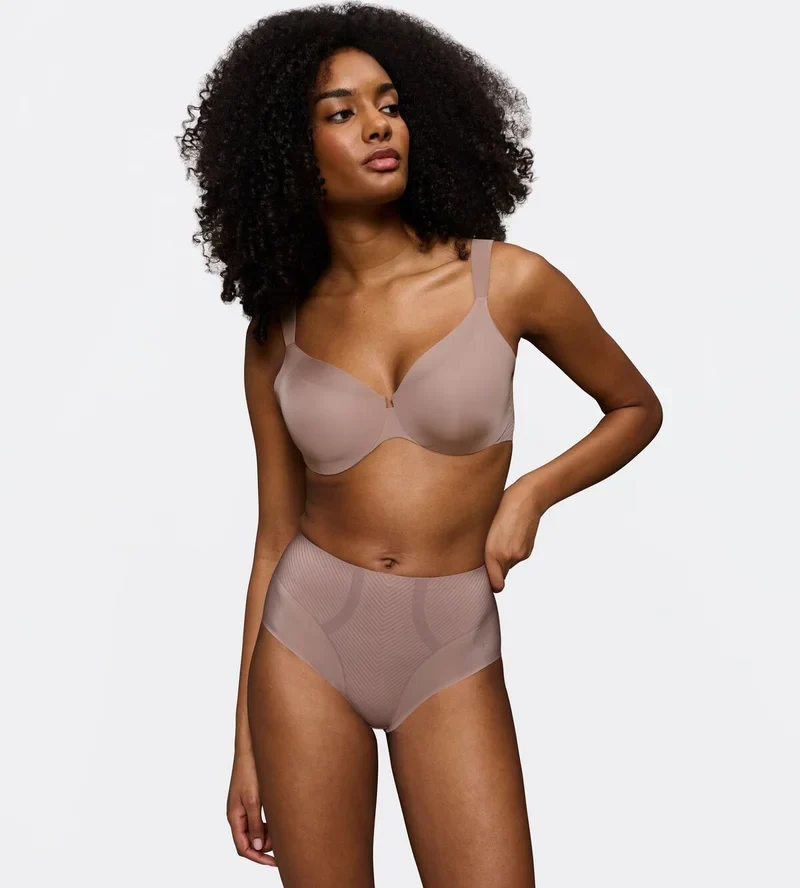 Triumph – Body Make-Up Essentials Illusion Curve Minimiser Bra Chocolate Mousse