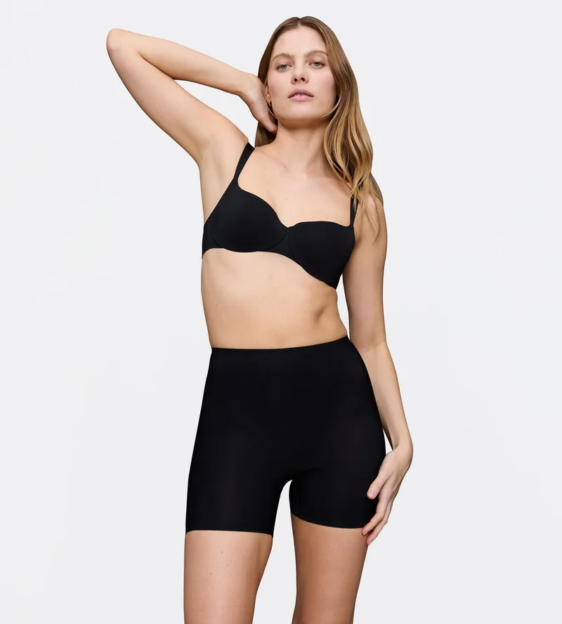 Triumph – Body Make-Up Essentials Illusion Curve High Waist Short Schwarz