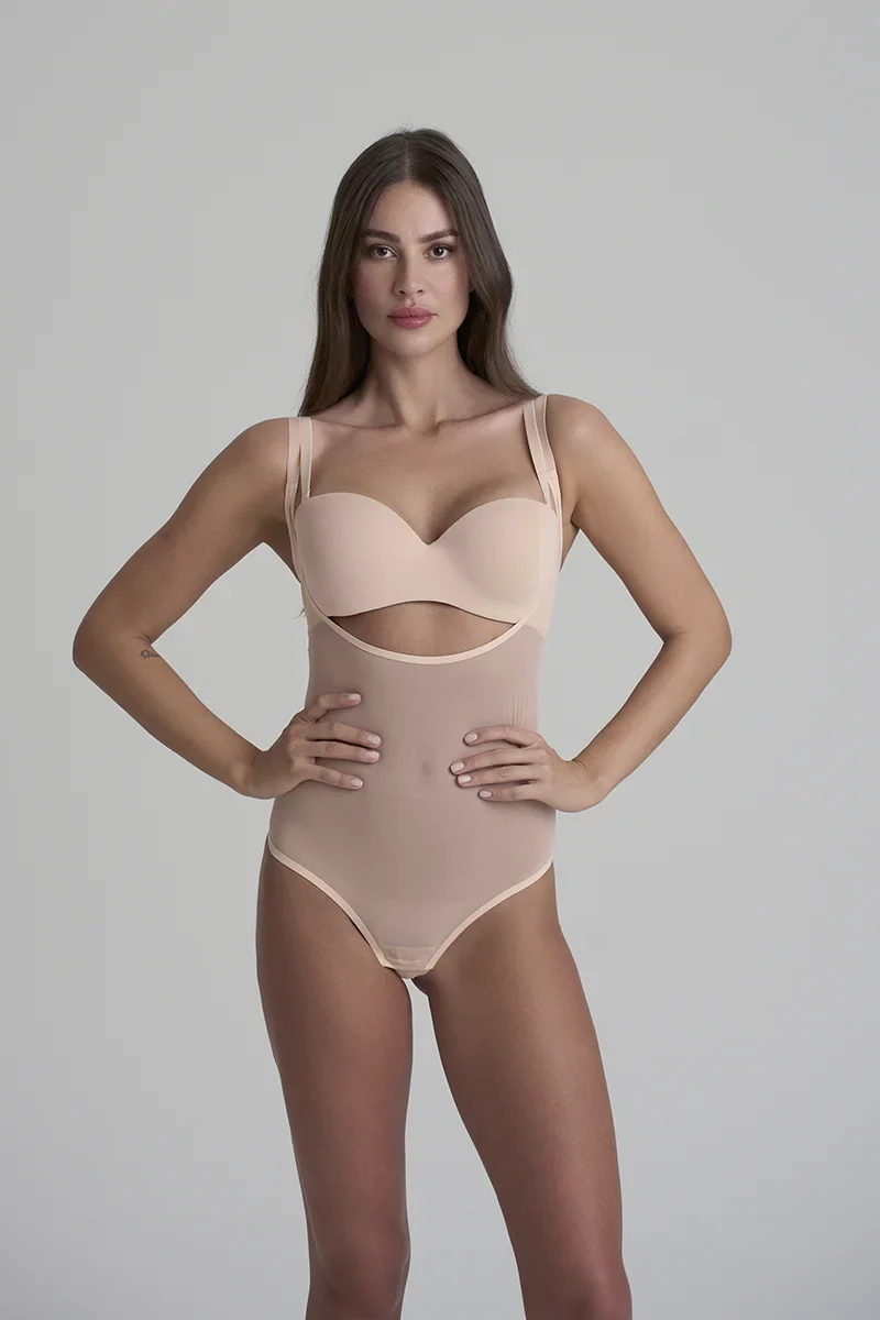 ByeBra – Formgebender Tüll-Body mit mittlerer Stützkraft, Beige
