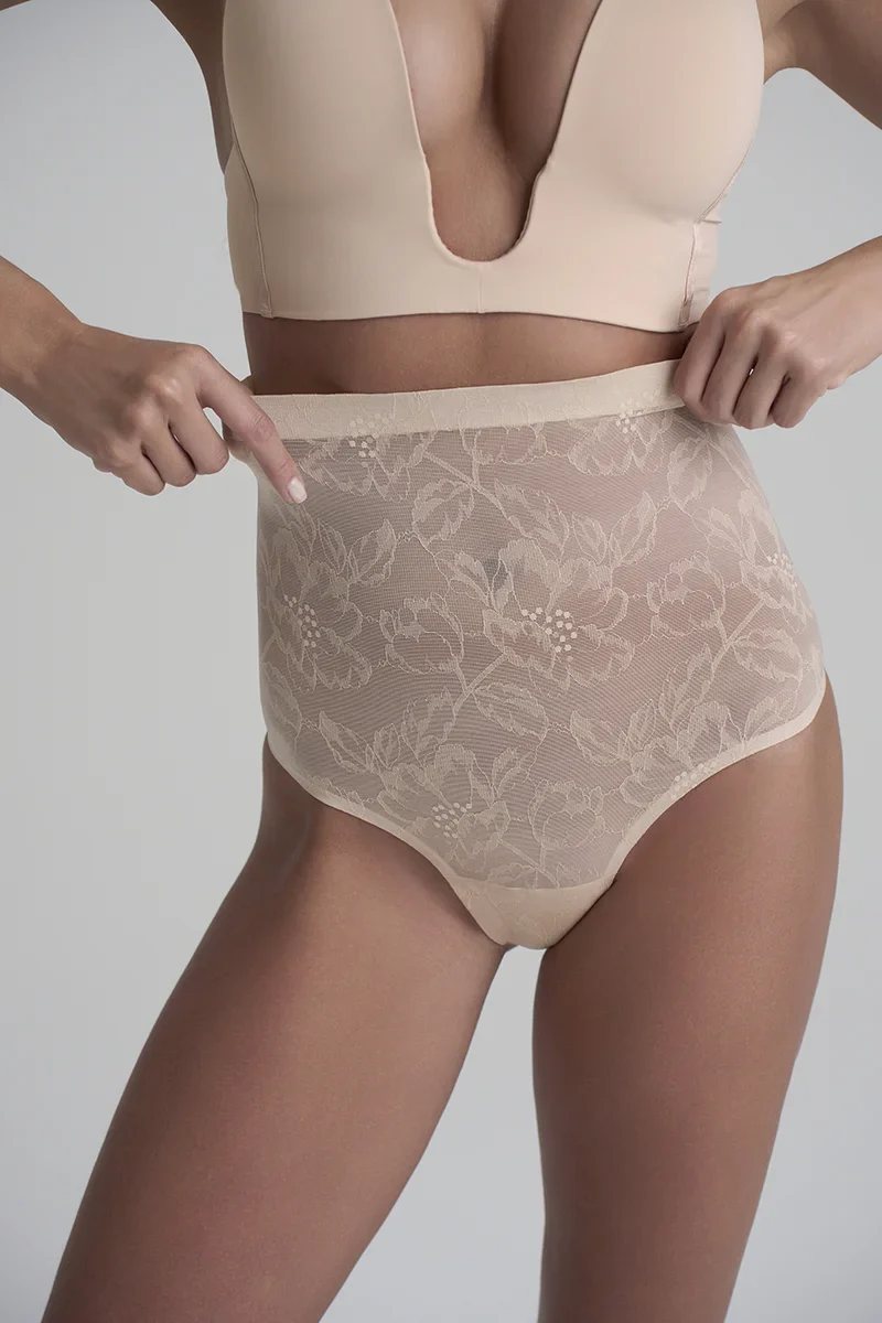 ByeBra – Spitzen-Shapewear, Spitzen-Shapestring mit hohem Bund, Beige