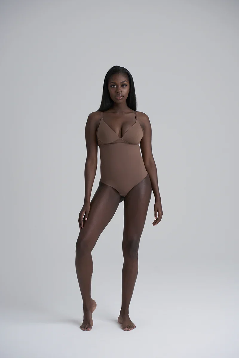 ByeBra – Formgebende Unterwäsche (Starker Halt) Formgebender High-Waist-Tanga Kakao