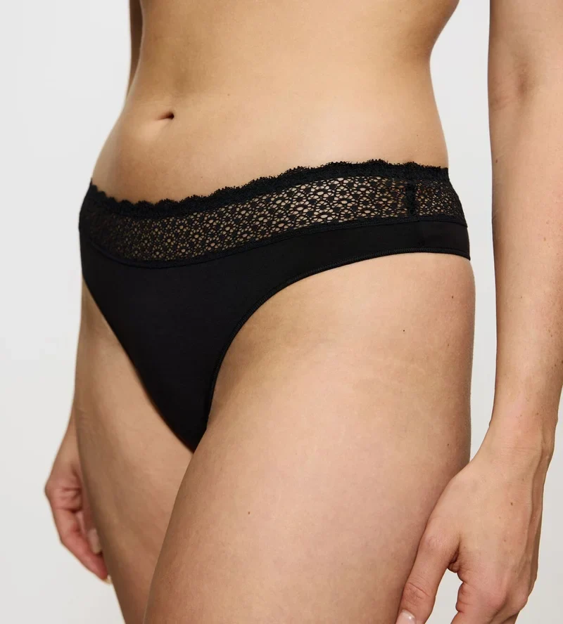 Triumph - Feel Of Modal String Black