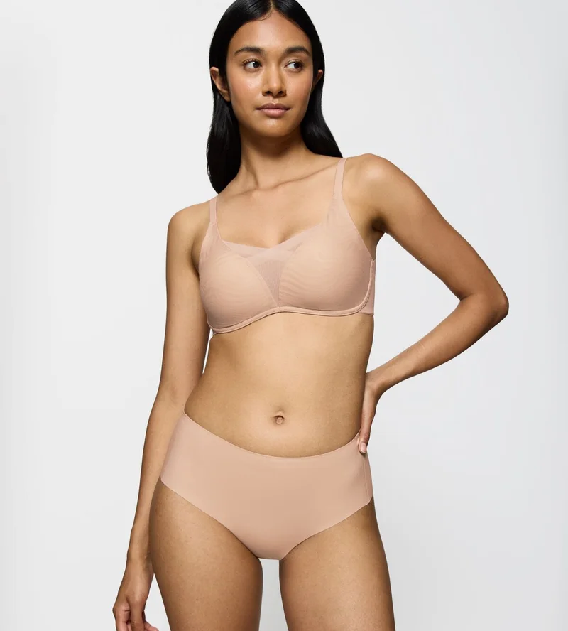 Triumph – Smart Invisible Maxi Brief Neutral Beige