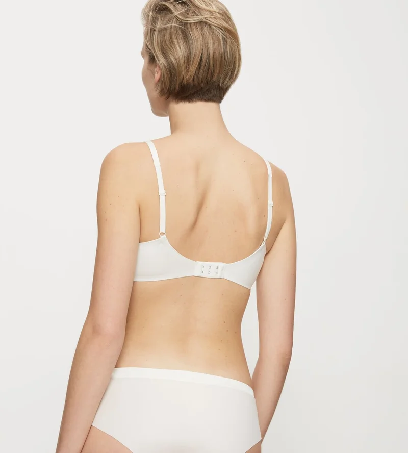 Triumph – Body Make-Up Essentials Soft Touch Wireless Padded Bra Vanille