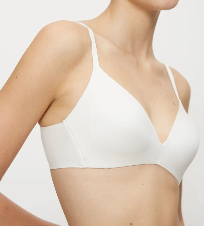 Triumph – Body Make-Up Essentials Soft Touch Wireless Padded Bra Vanille
