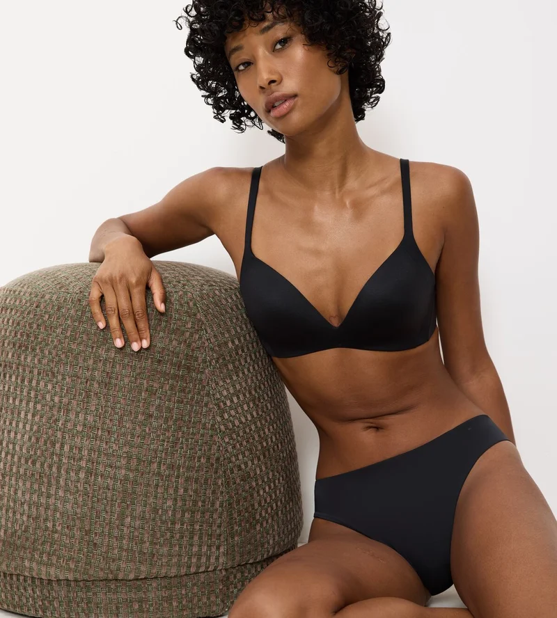 Triumph – Body Make-Up Essentials Soft Touch Wireless Padded Bra Schwarz