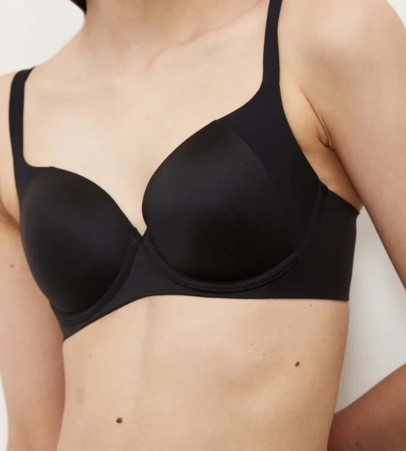 Triumph – Body Make-Up Essentials Soft Touch Leicht gepolsterter BH Schwarz