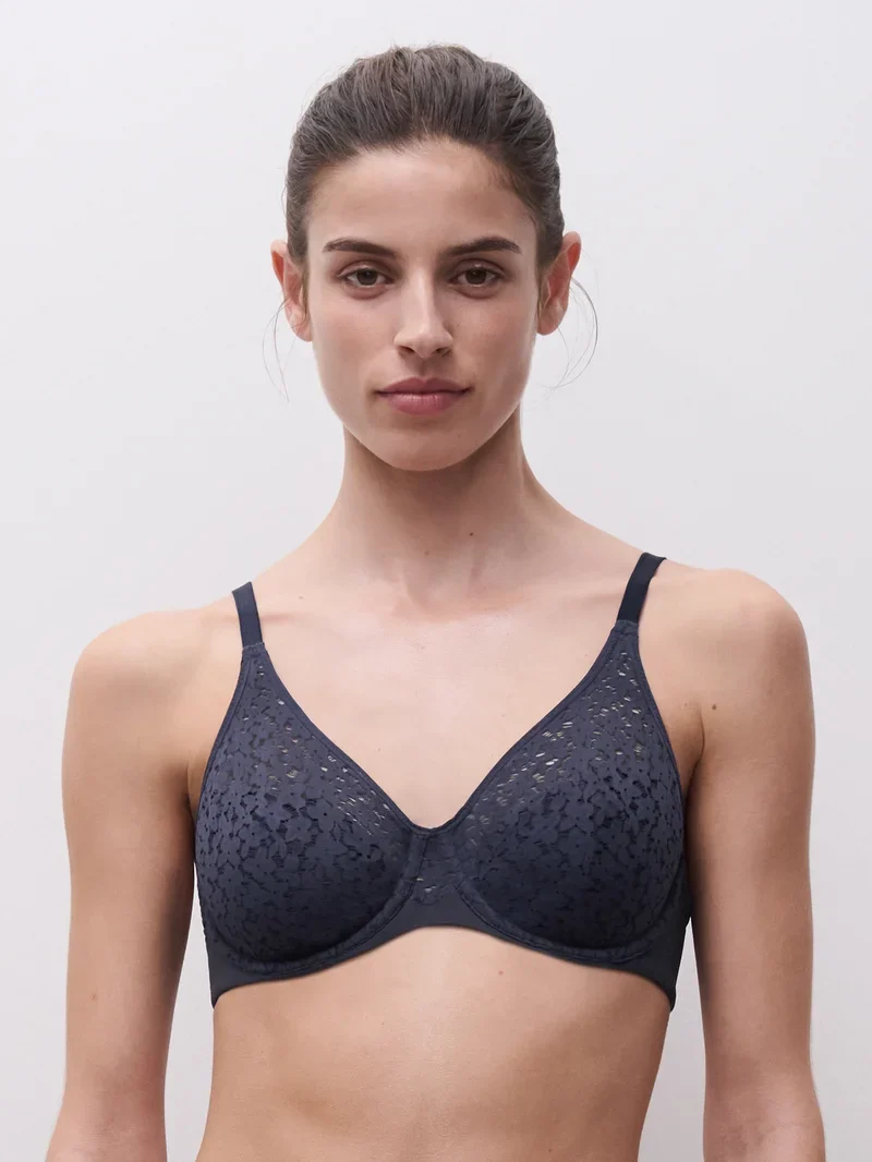 Chantelle EasyFeel - Norah Bedeckender, geformter BH, Ultramarinblau