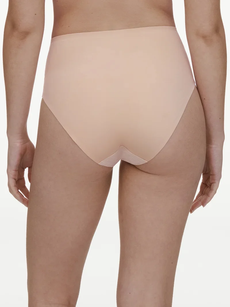 Chantelle - Hoch taillierter, stützender Slip aus reiner Spitze in Goldbeige