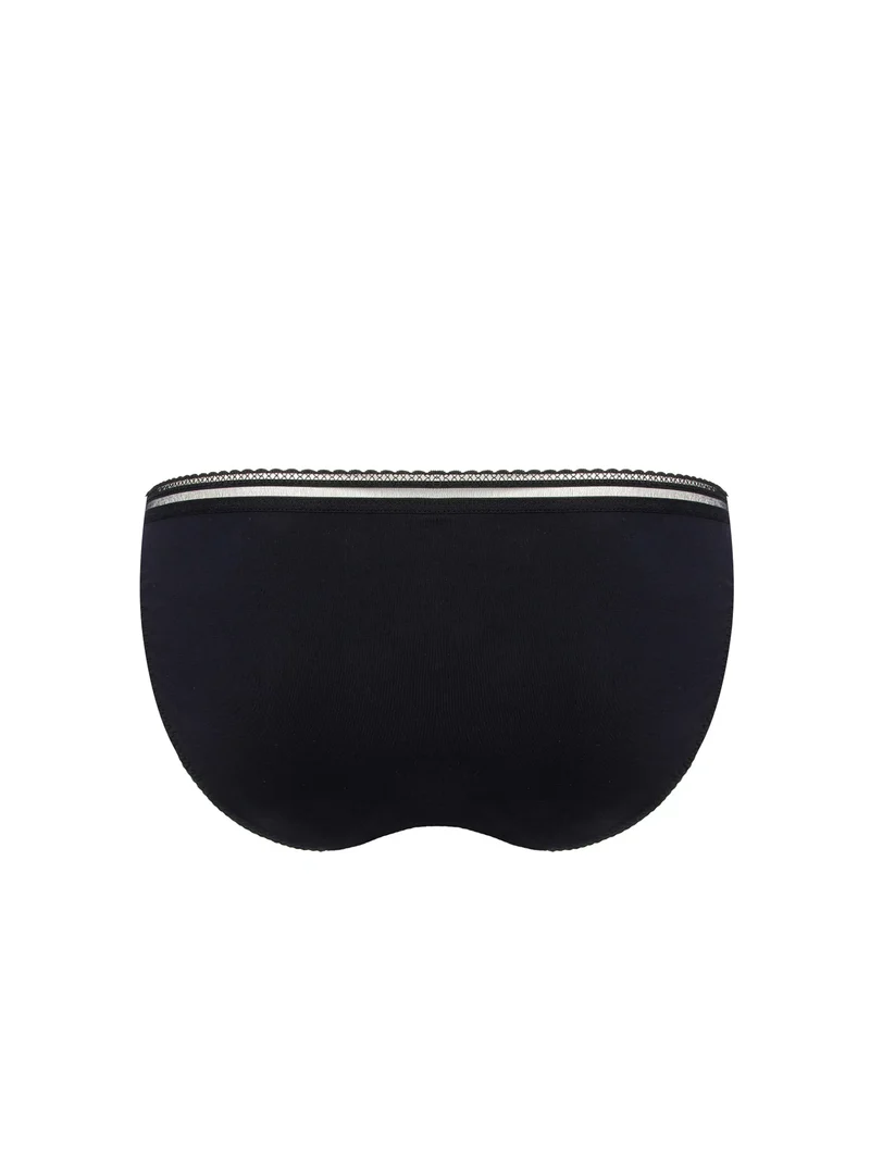 Antigel von Lise Charmel – Stricto Sensuelle Brief Noir