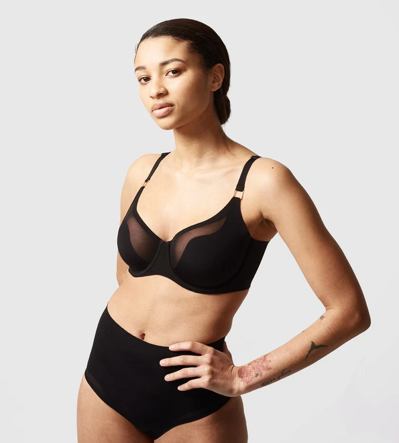 Chantelle – Pure Light bedeckender geformter BH Schwarz