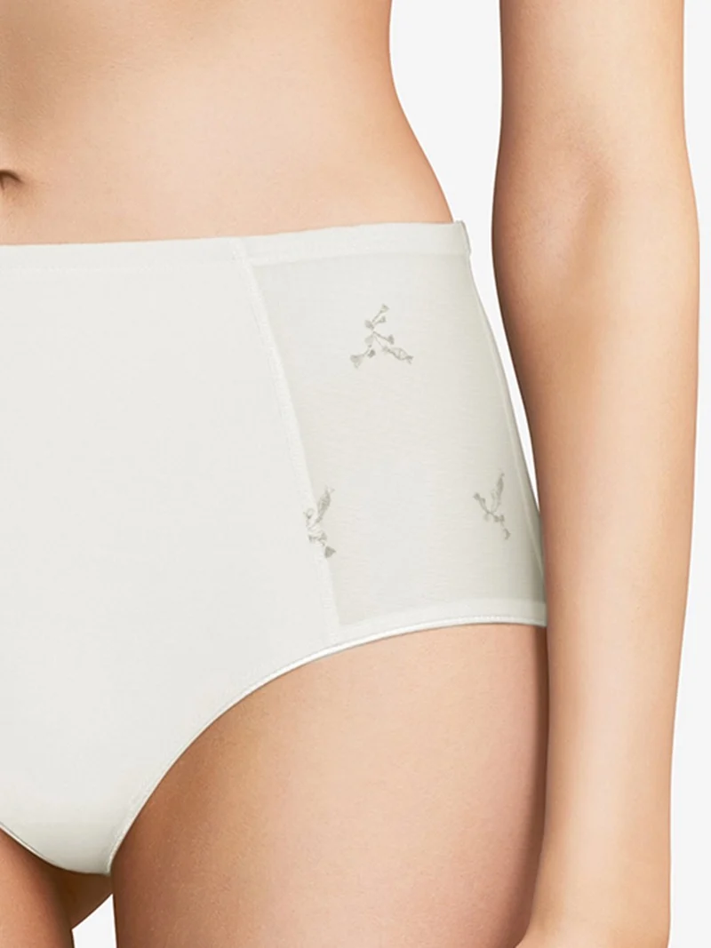 Chantelle – Every Curve High-Waist Support Full Brief Milk